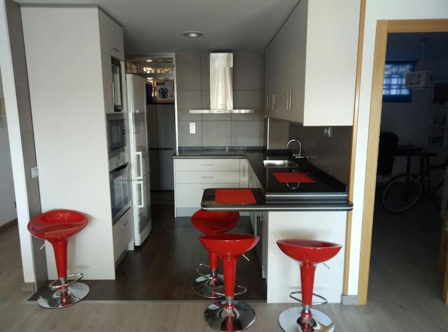 70 Sqm Apartment With Seaview In Arenales Del Sol. Eksteriør bilde