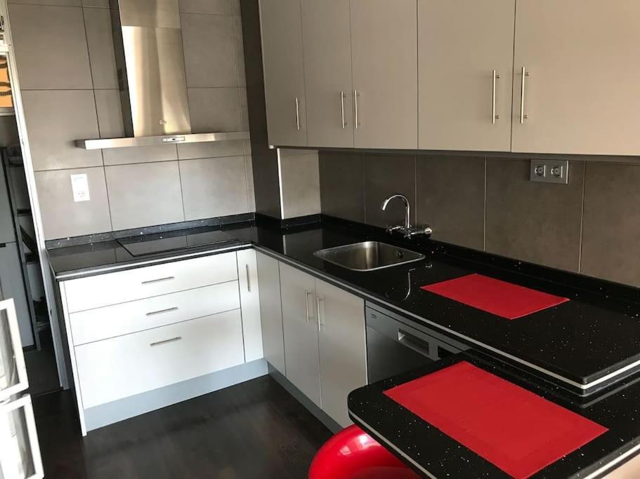 70 Sqm Apartment With Seaview In Arenales Del Sol. Eksteriør bilde