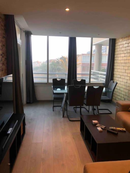 70 Sqm Apartment With Seaview In Arenales Del Sol. Eksteriør bilde