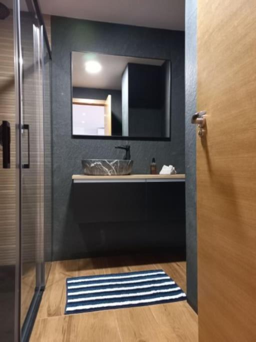70 Sqm Apartment With Seaview In Arenales Del Sol. Eksteriør bilde